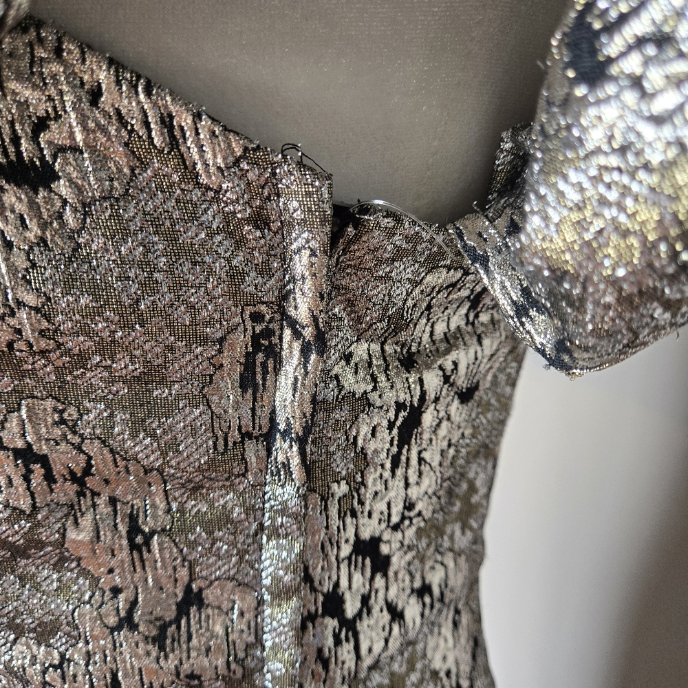 Victor Costa Metallic Silver Puff-Sleeve Maxi Gown - Picture 7 of 15